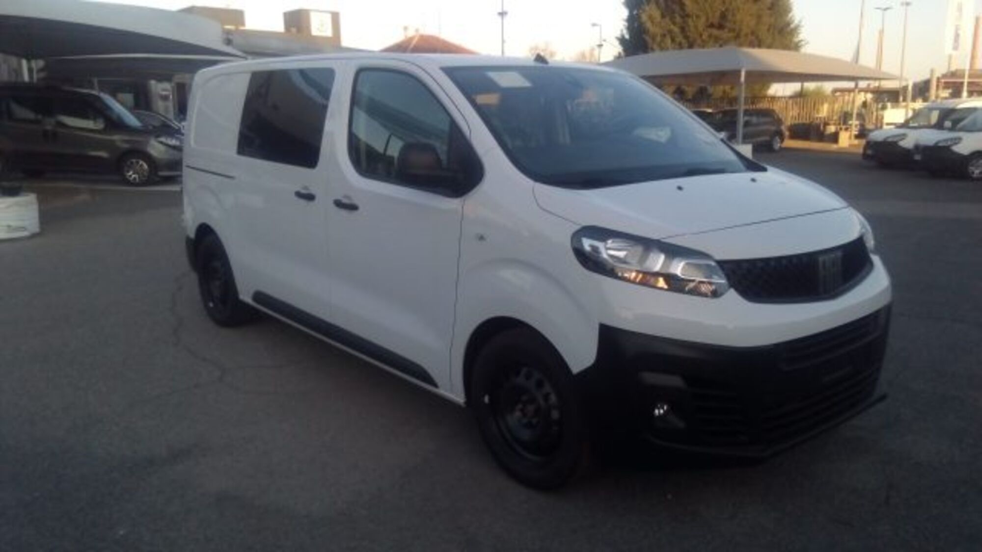 Fiat Scudo Furgone 2.0 BlueHDi 145CV PC-TN Furgone Business nuova a Torino