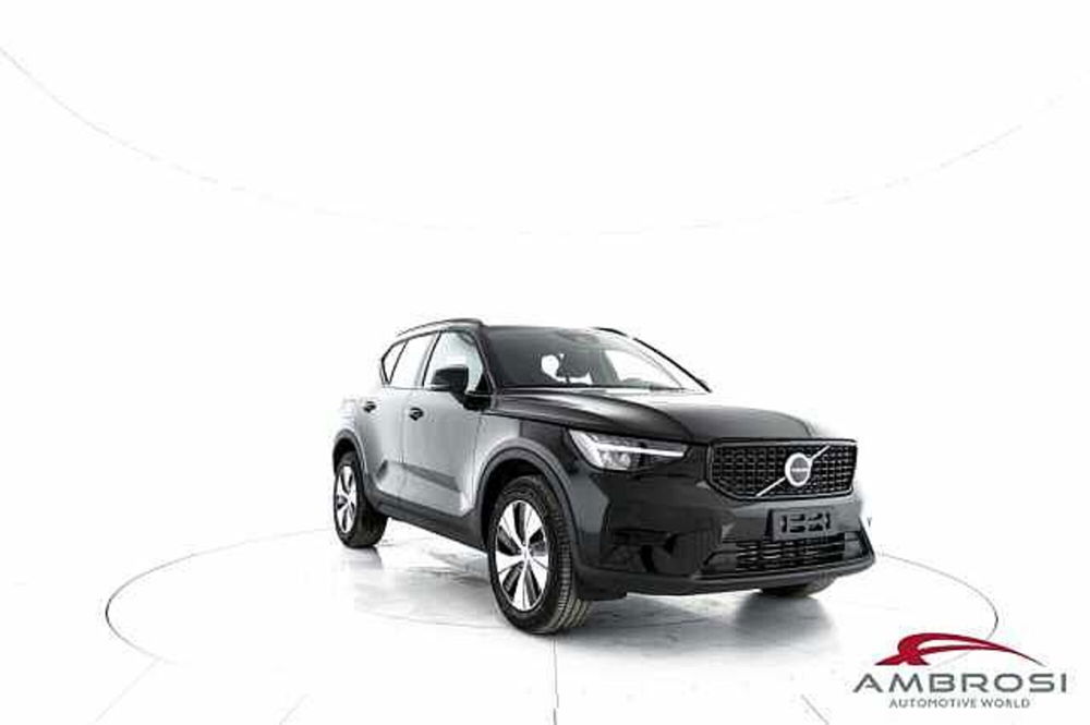 Volvo XC40 T5 Recharge Plug-in Hybrid automatico Plus Dark nuova a Corciano (2)