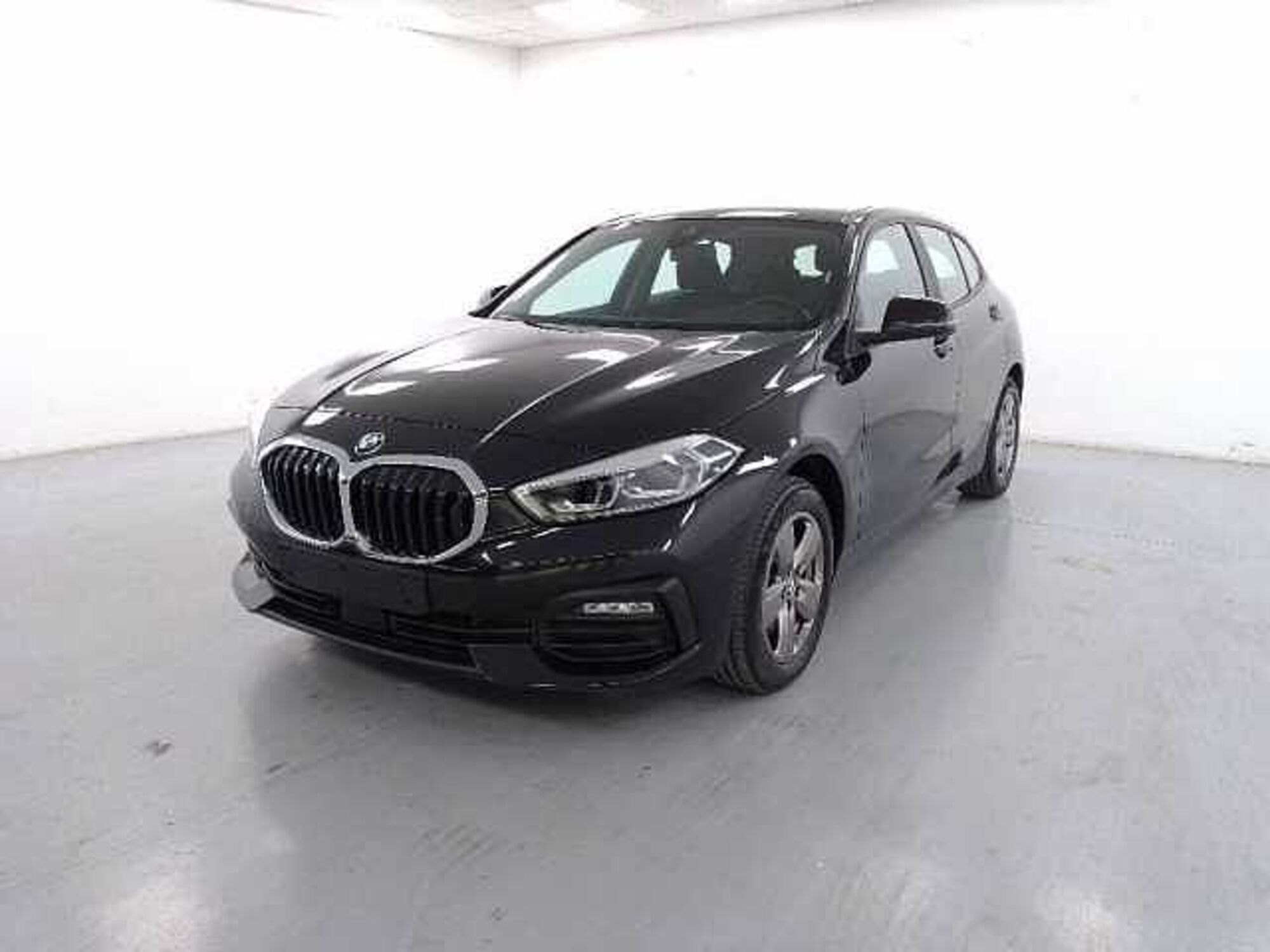 BMW Serie 1 118i Business Advantage 136cv auto del 2022 usata a Cuneo