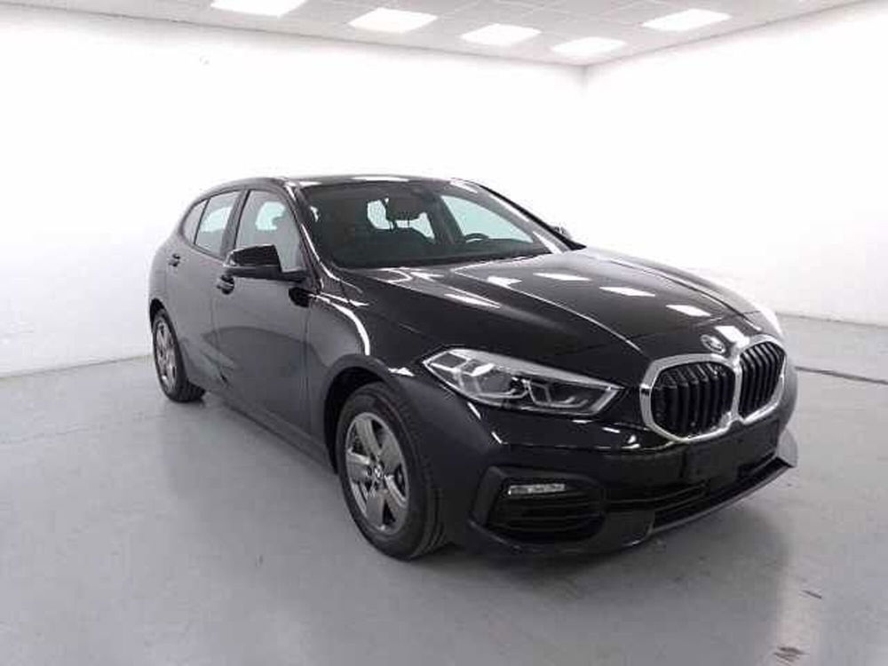 BMW Serie 1 118i Business Advantage 136cv auto del 2022 usata a Cuneo (3)