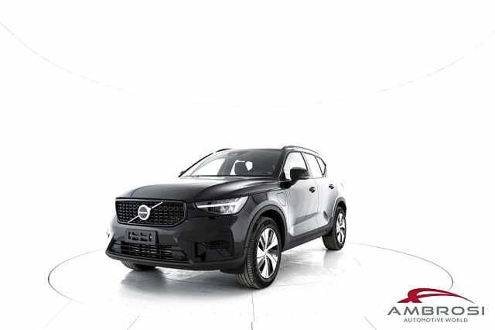 Volvo XC40 T5 Recharge Plug-in Hybrid automatico Plus Dark nuova a Corciano