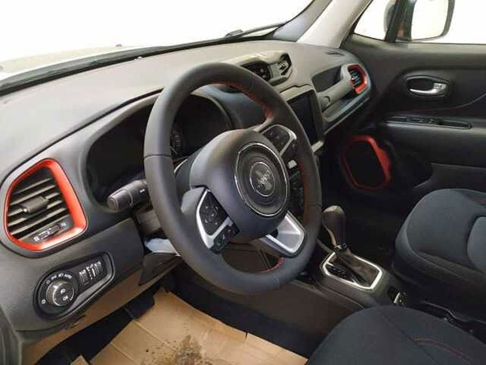 Jeep Renegade nuova a Cuneo (14)