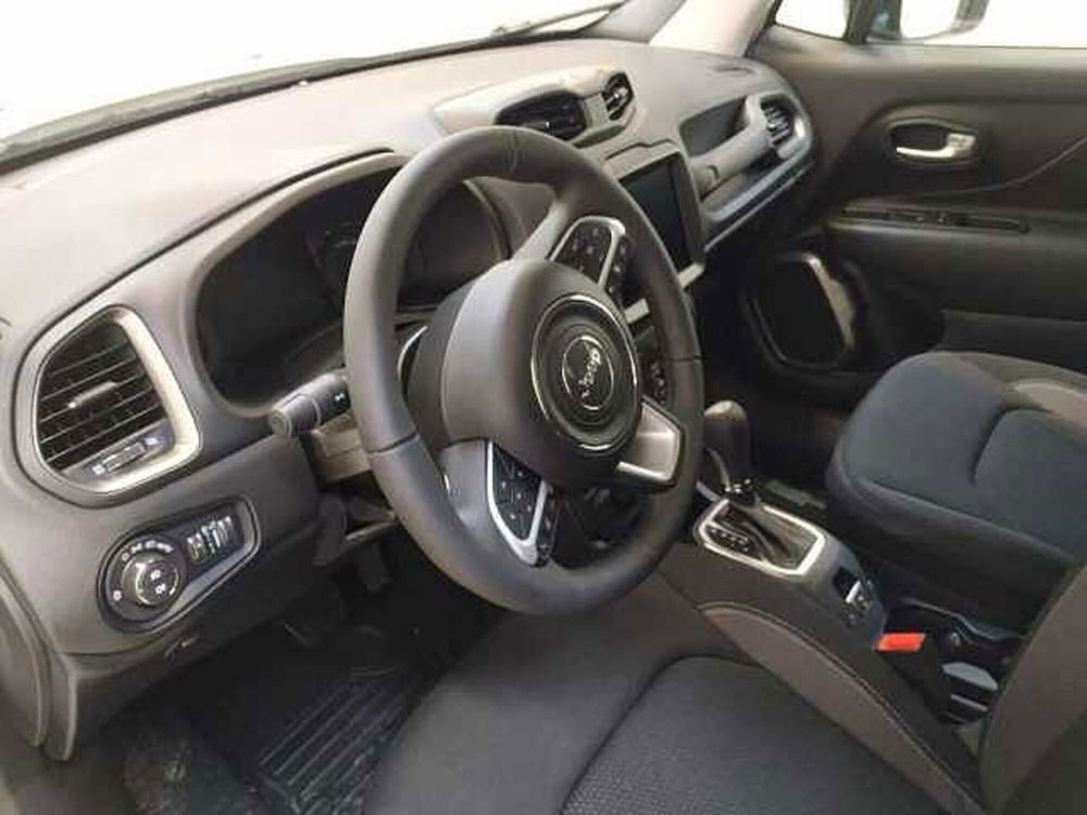 Jeep Renegade nuova a Cuneo (14)