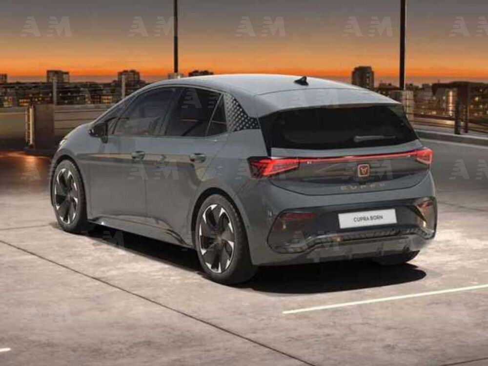 Cupra Born Born 58kWh 204CV nuova a Padova (5)