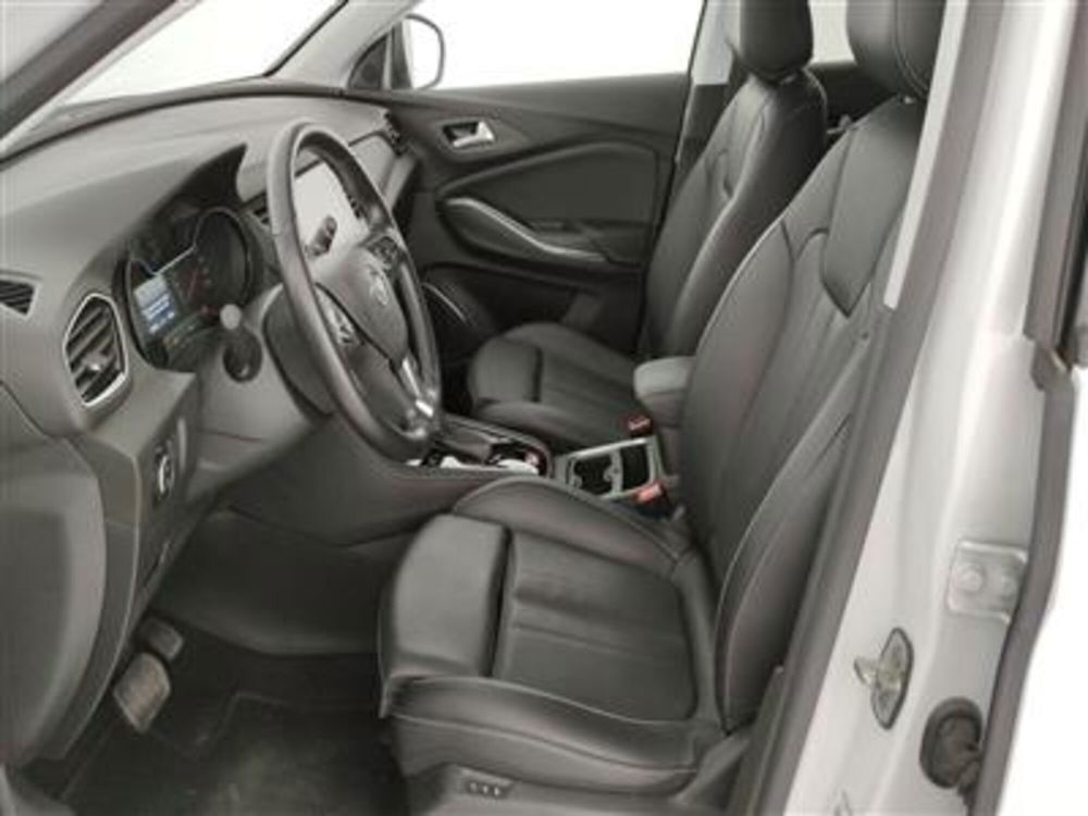 Opel Grandland X usata a Bari (14)