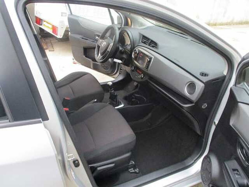 Toyota Yaris usata a Roma (11)