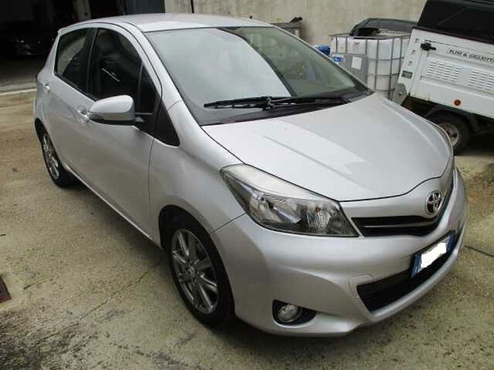 Toyota Yaris usata a Roma (15)