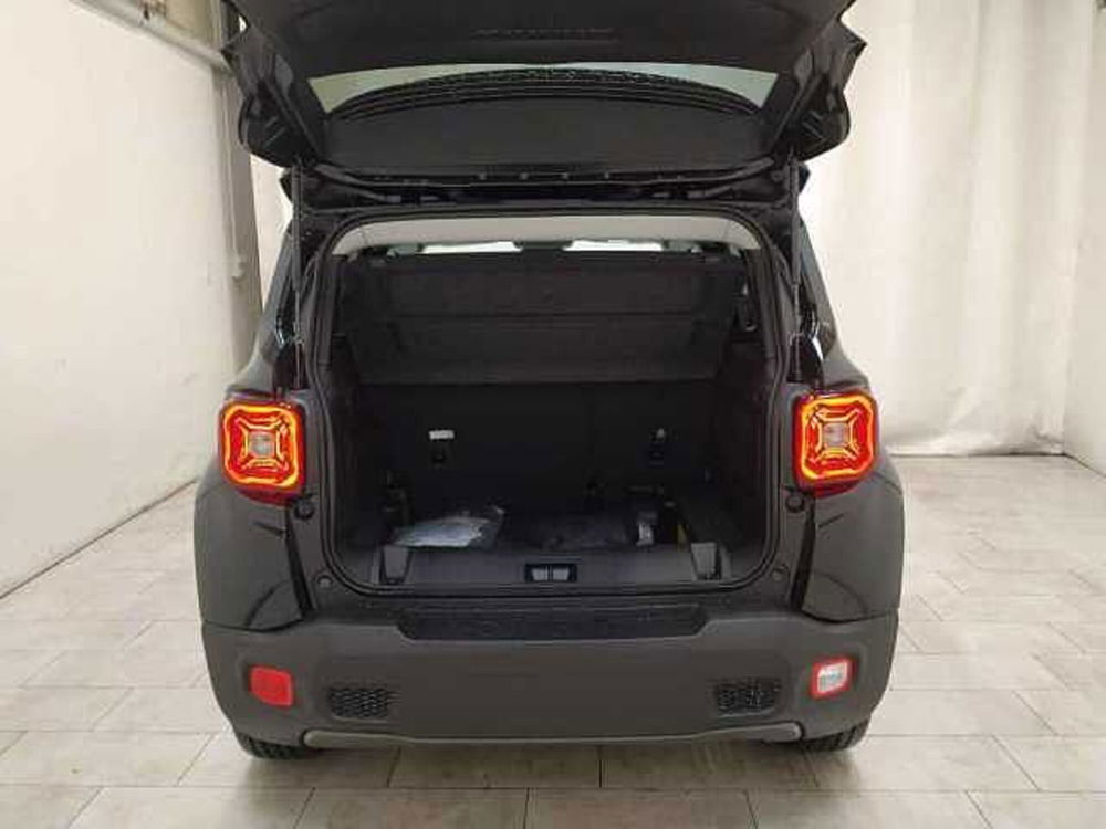 Jeep Renegade nuova a Cuneo (7)