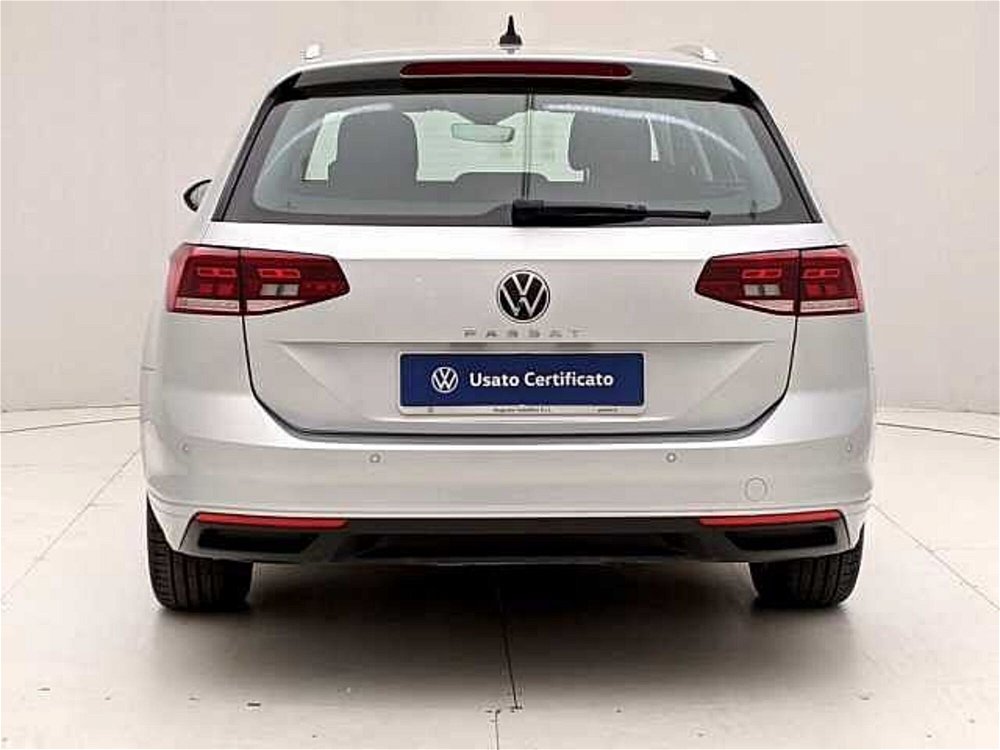 Volkswagen Passat Variant 2.0 TDI SCR 122 CV EVO DSG Business del 2021 usata a Pesaro (5)
