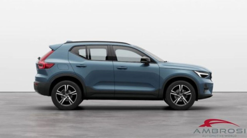 Volvo XC40 nuova a Perugia (2)