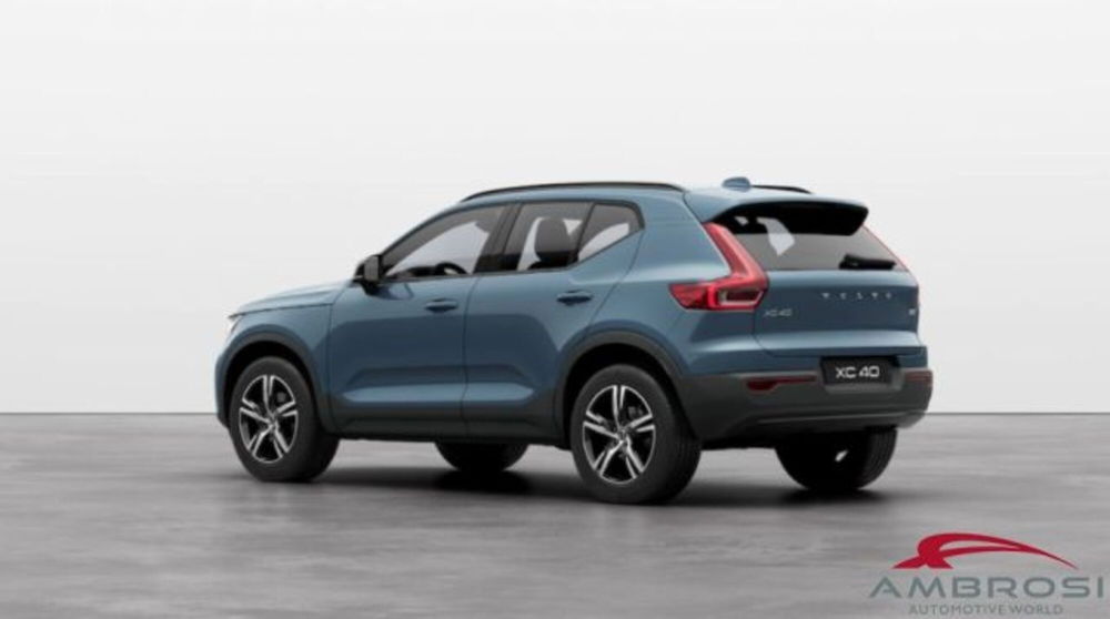 Volvo XC40 nuova a Perugia (3)