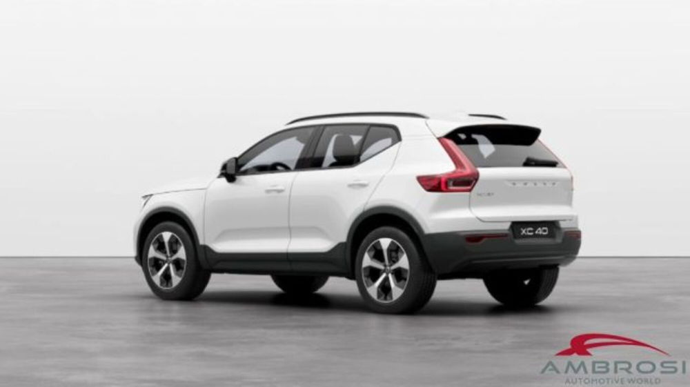 Volvo XC40 nuova a Perugia (3)