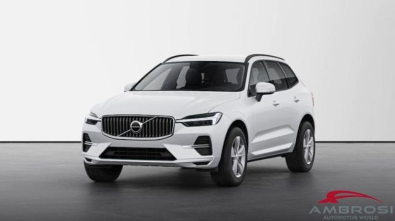 Volvo XC60 B4 (d) AWD automatico Essential N1 nuova a Corciano