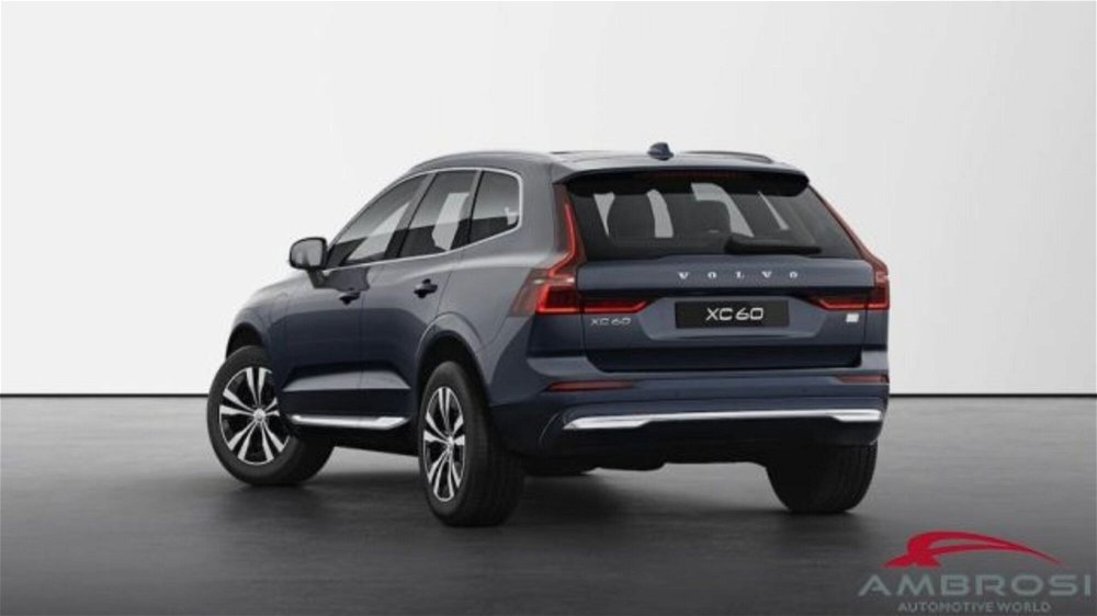Volvo XC60 T6 Recharge AWD Plug-in Hybrid automatico Essential nuova a Corciano (3)