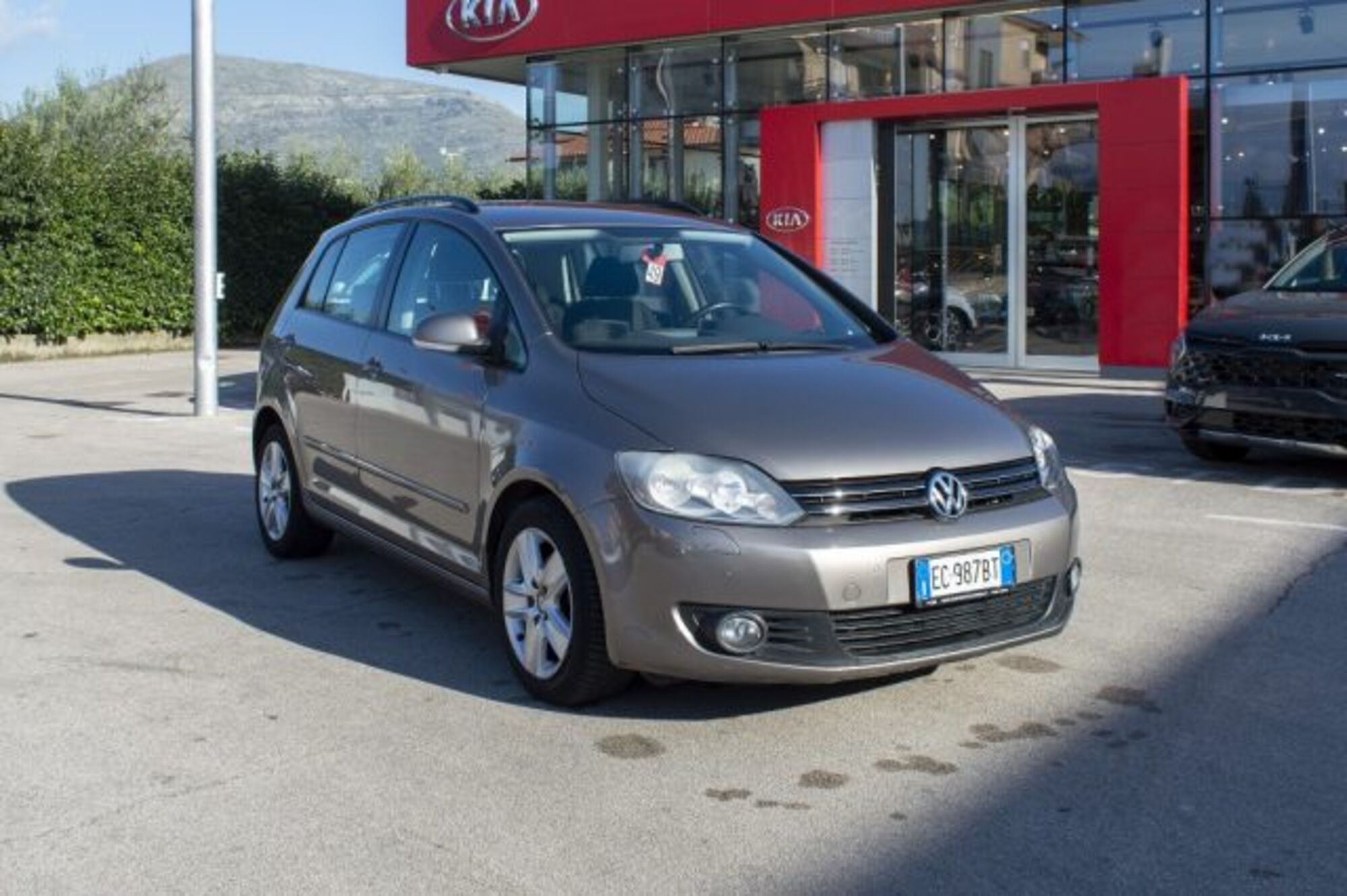 Volkswagen Golf Plus 1.6 TDI DPF Comfortline del 2009 usata a Fondi