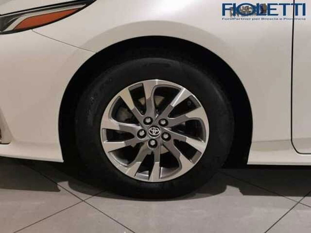 Toyota Prius Plug-in usata a Brescia (5)