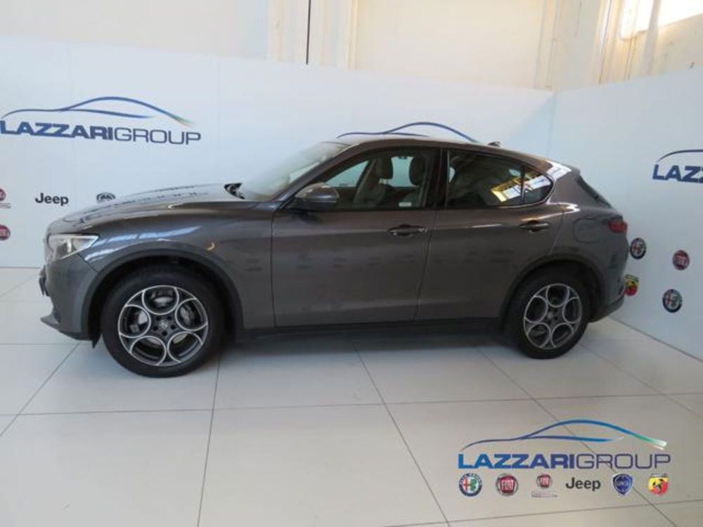 Alfa Romeo Stelvio usata a Lodi (3)