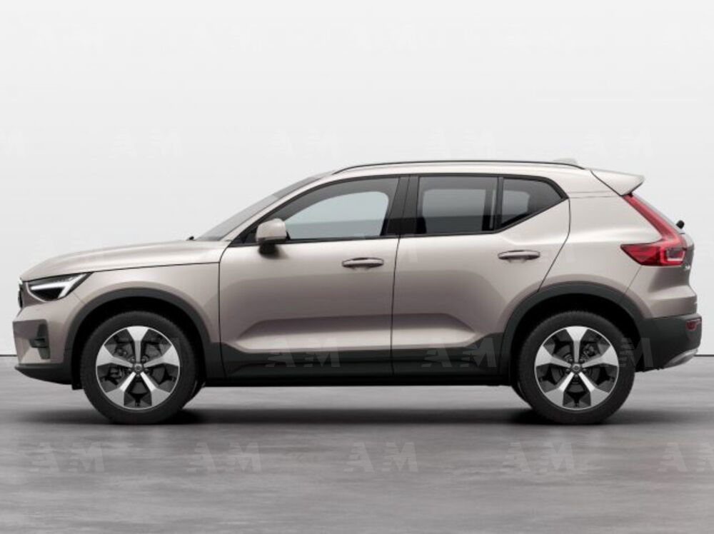 Volvo XC40 nuova a Modena (3)