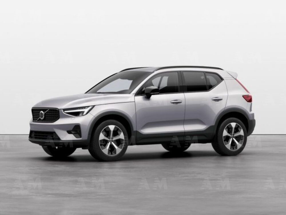 Volvo XC40 nuova a Modena (2)