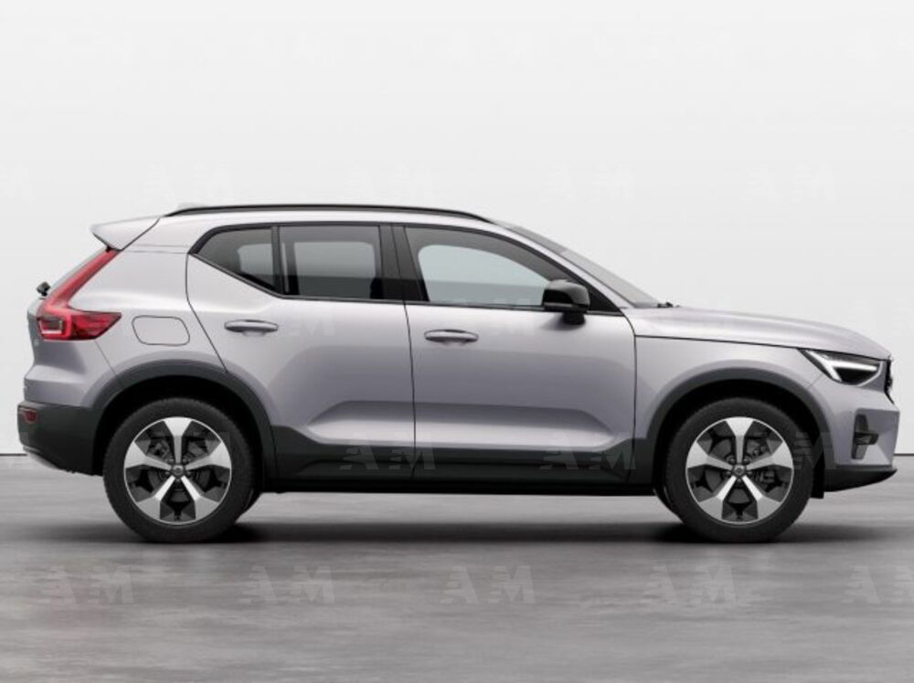 Volvo XC40 nuova a Modena (6)