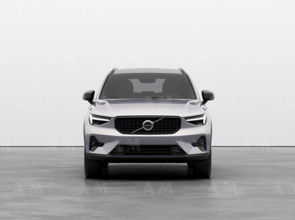 Volvo XC40 nuova a Modena (7)