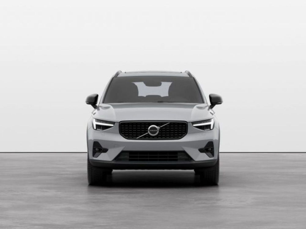 Volvo XC40 nuova a Modena (7)