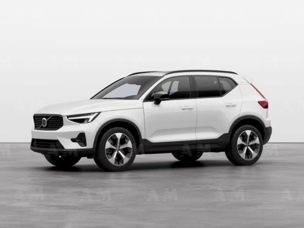 Volvo XC40 nuova a Modena (2)