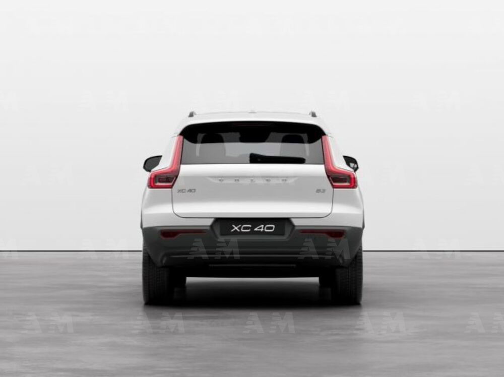 Volvo XC40 nuova a Modena (5)