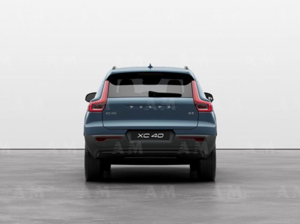 Volvo XC40 nuova a Modena (5)