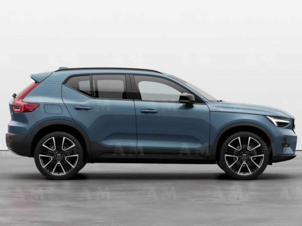 Volvo XC40 nuova a Modena (6)