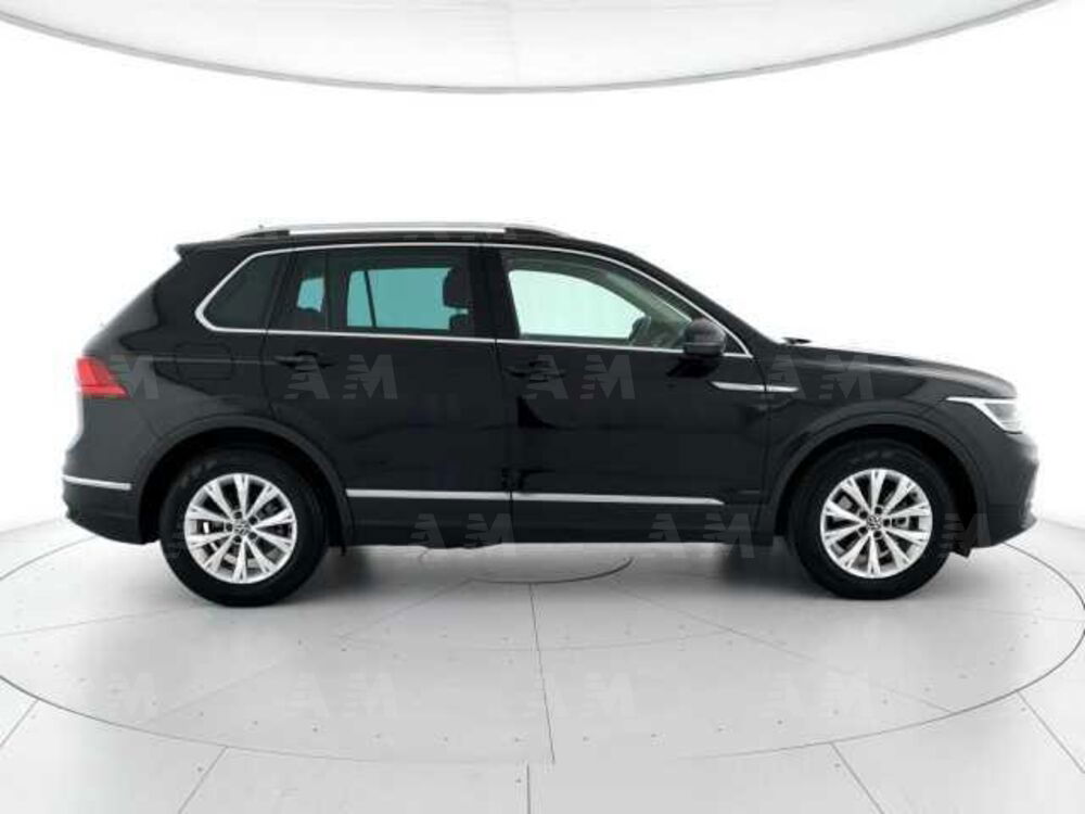 Volkswagen Tiguan 2.0 TDI 150 CV SCR DSG Life del 2021 usata a Padova (3)