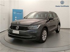Volkswagen Tiguan 2.0 TDI 150 CV SCR DSG Life del 2021 usata a Busto Arsizio