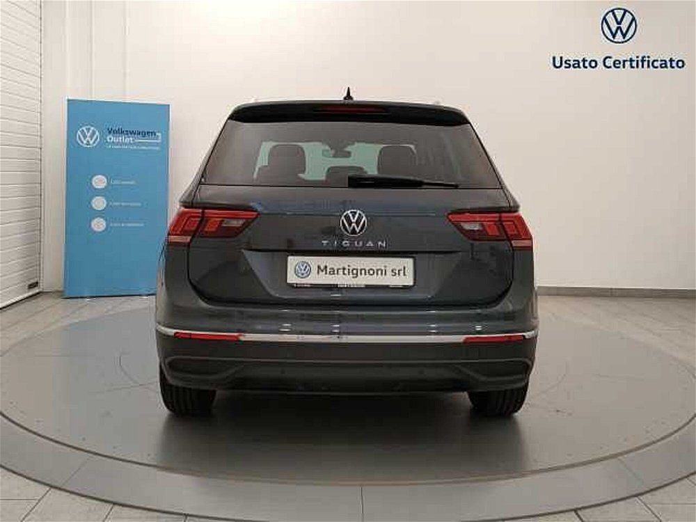 Volkswagen Tiguan 2.0 TDI 150 CV SCR DSG 4MOTION Life del 2021 usata a Busto Arsizio (5)