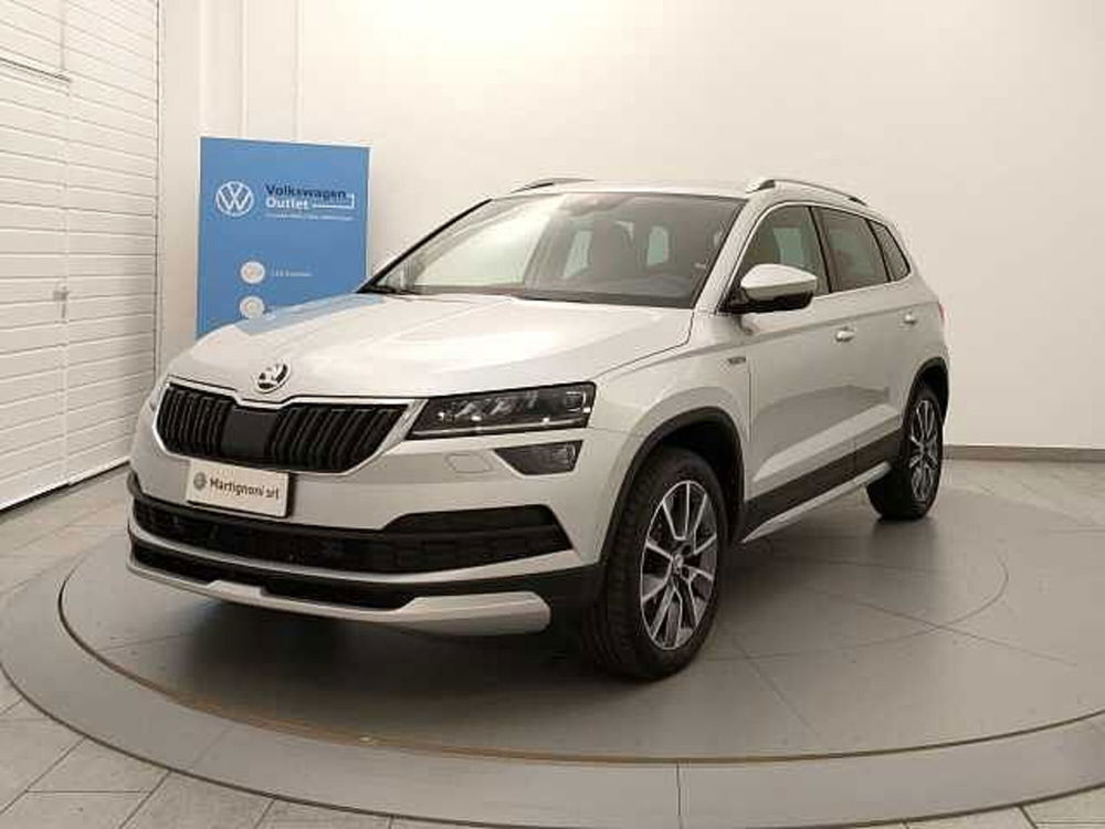 Skoda Karoq 2.0 TDI SCR 4x4 DSG Scout  del 2021 usata a Busto Arsizio