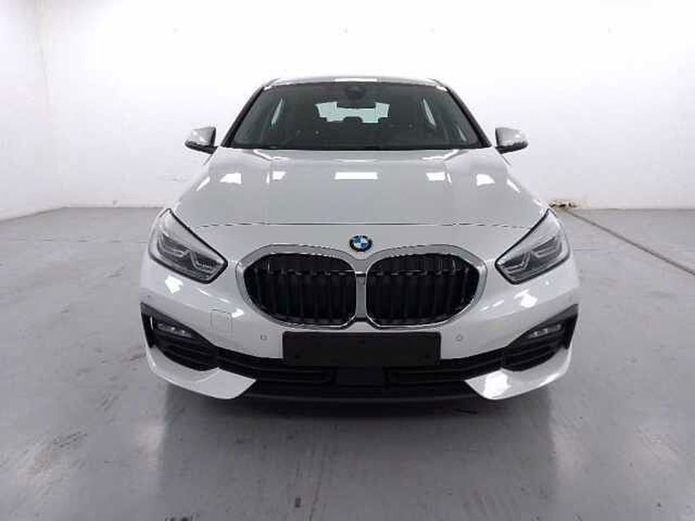 BMW Serie 1 118i Business Advantage 136cv auto del 2022 usata a Cuneo (2)