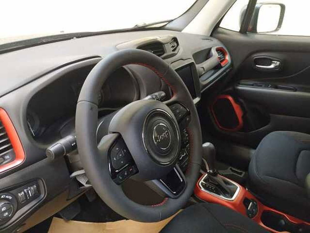 Jeep Renegade nuova a Cuneo (16)