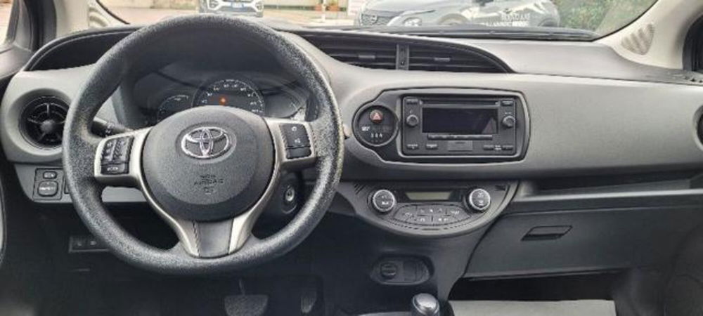 Toyota Yaris usata a Napoli (10)