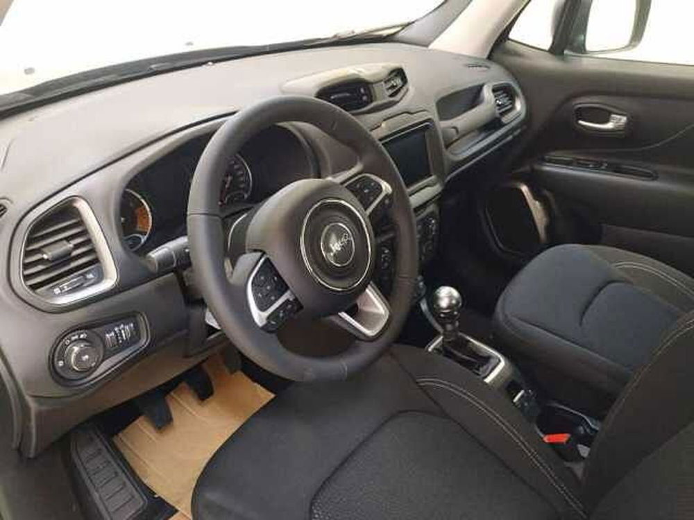 Jeep Renegade nuova a Cuneo (7)