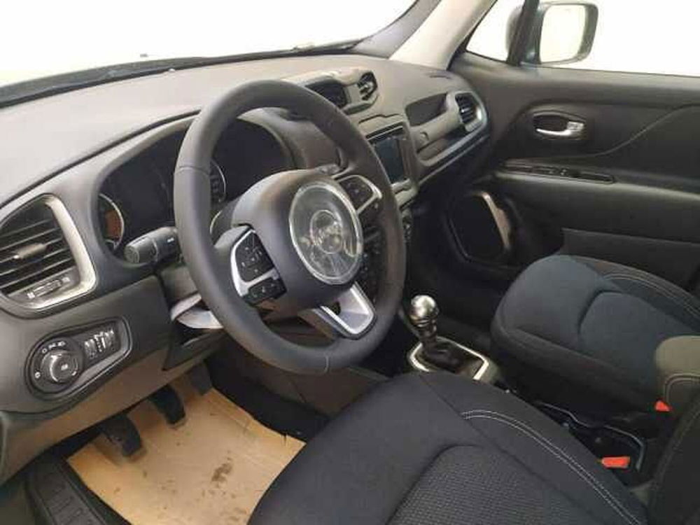 Jeep Renegade nuova a Cuneo (9)