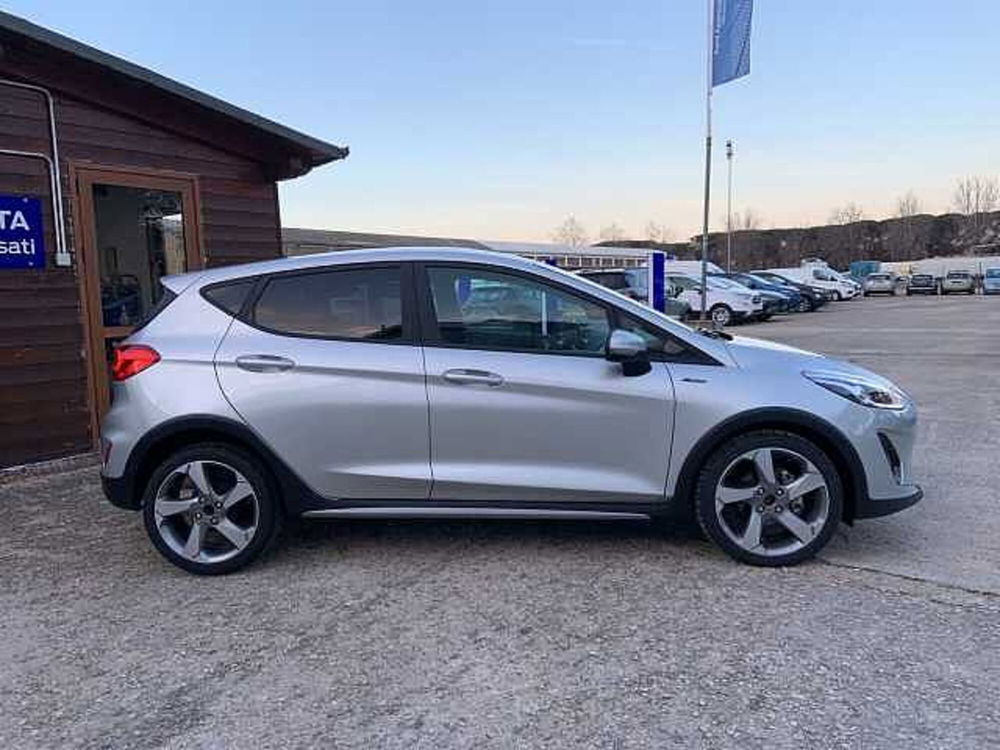 Ford Fiesta nuova a Pescara (12)