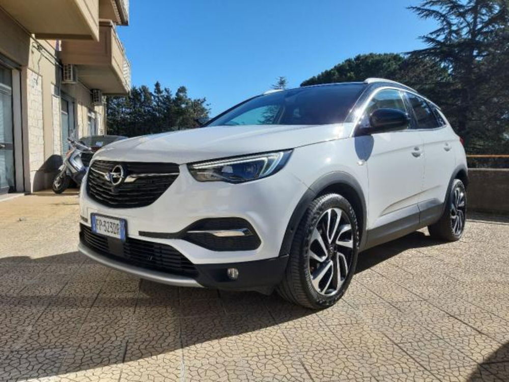 Opel Grandland X usata a Catania (3)