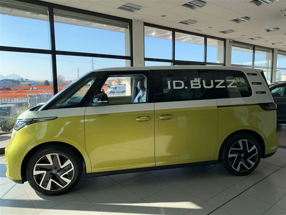 Volkswagen ID.Buzz 77 kWh Pro nuova a Padova (2)