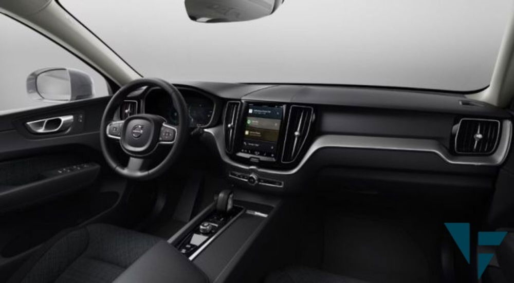 Volvo XC60 nuova a Udine (6)