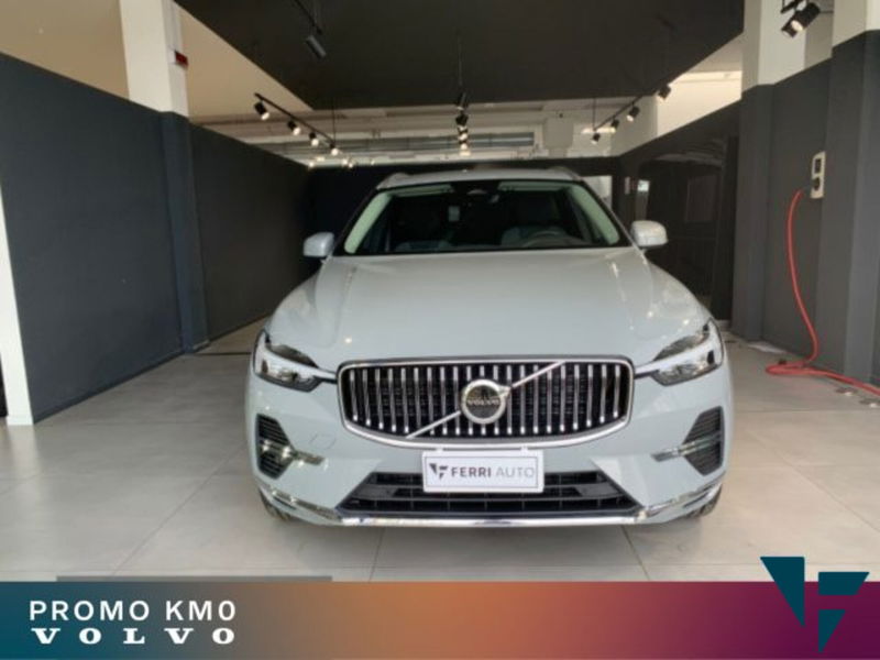 Volvo XC60 2.0 t6 phev Core awd auto nuova a Tavagnacco