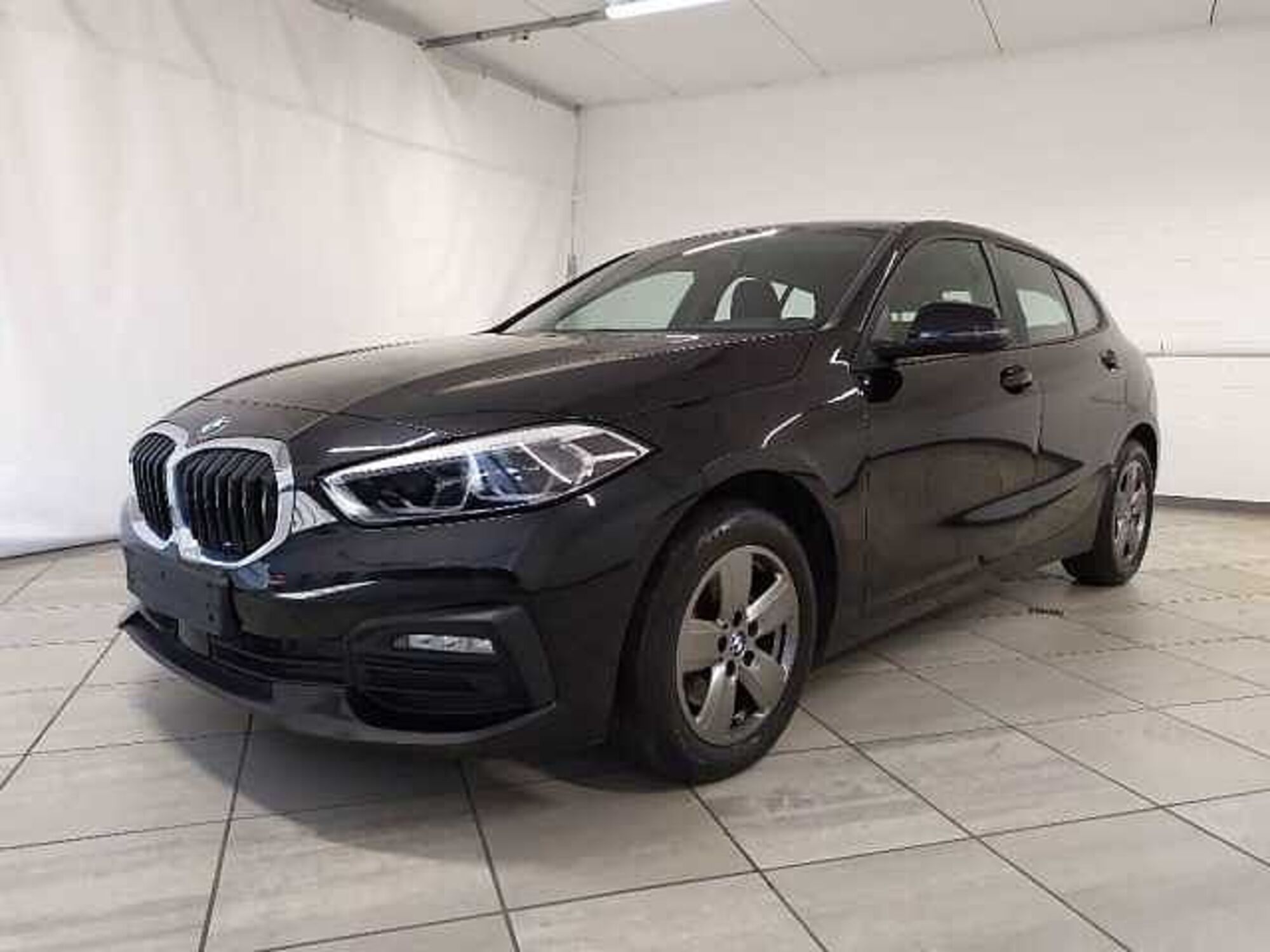 BMW Serie 1 118i Business Advantage 136cv auto del 2022 usata a Cuneo