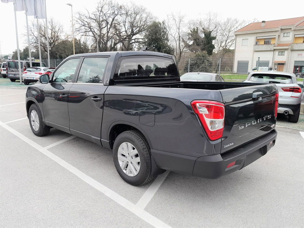 Ssangyong Rexton Sports Sports 2.2 4WD Double Cab Road XL nuova a Jesi (5)