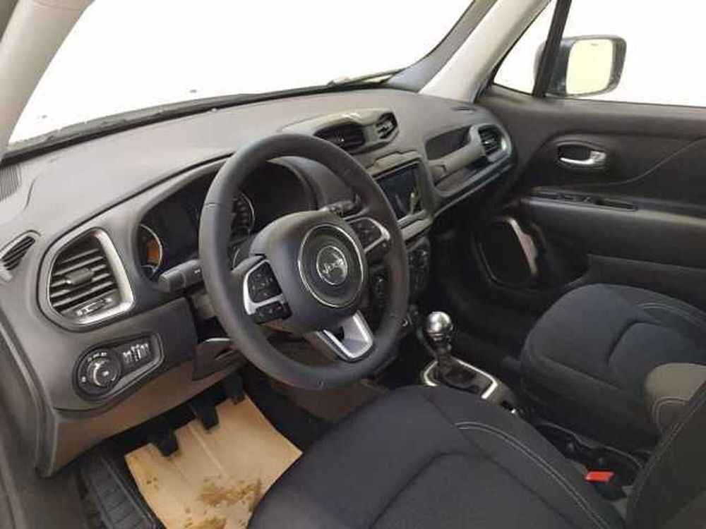 Jeep Renegade nuova a Cuneo (12)