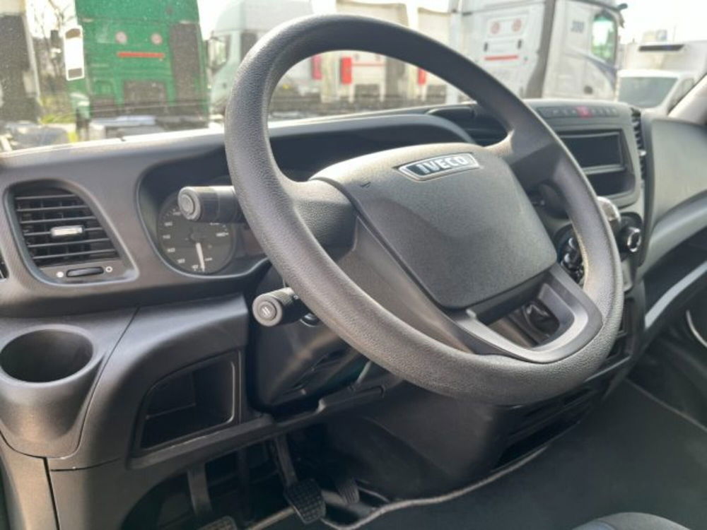 Iveco Daily Furgone usata a Bergamo (10)