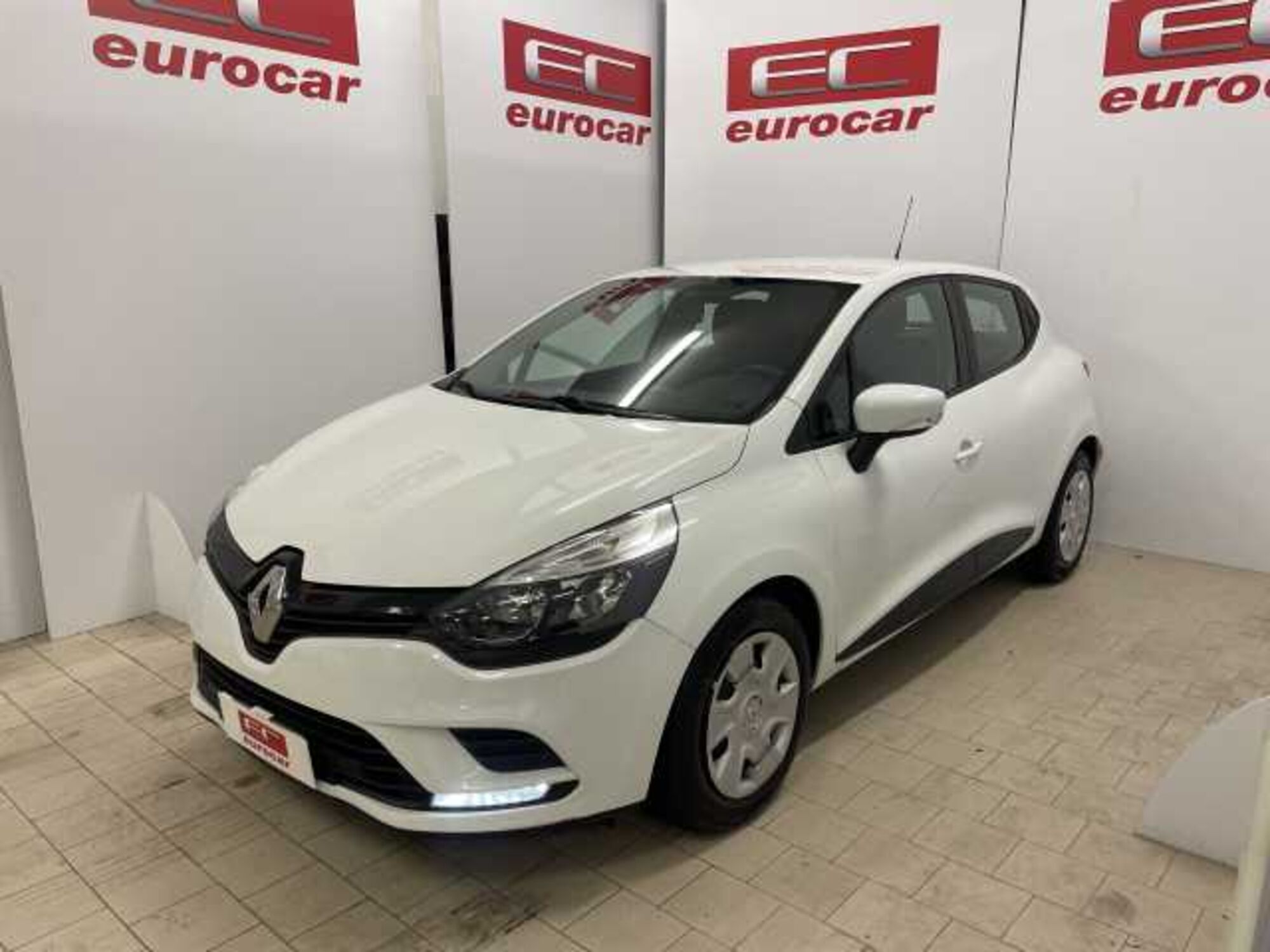 Renault Clio dCi 8V 90CV Start&amp;Stop 5 porte Energy Excite del 2018 usata a Ottaviano