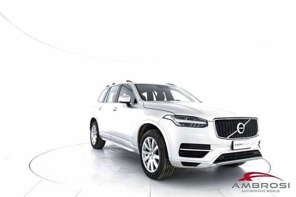 Volvo XC90 D5 AWD Geartronic Momentum  del 2018 usata a Corciano (2)